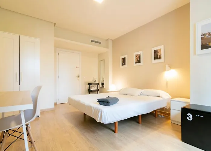 Habitación doble en Avenida del Oeste 17, Valencia