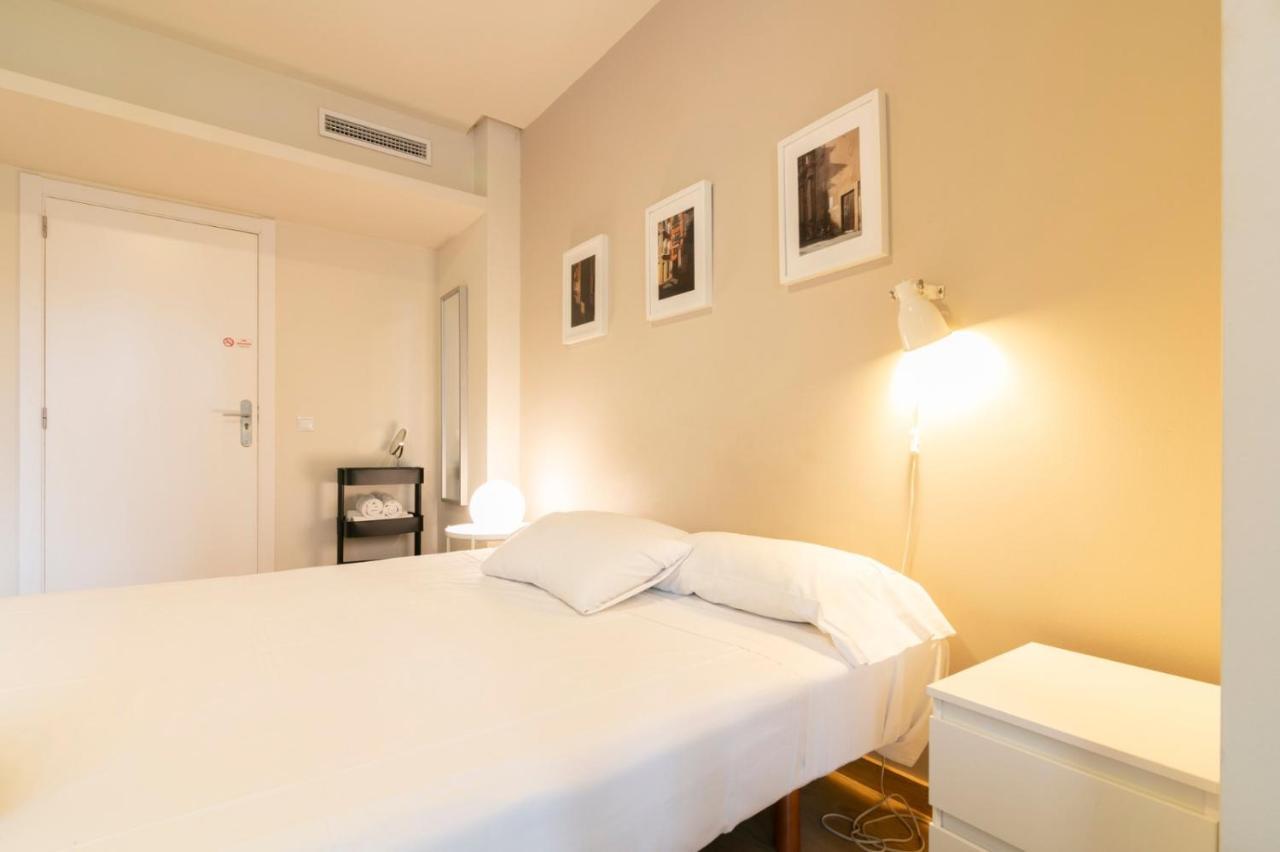Habitación doble en Avenida del Oeste 17, Valencia *